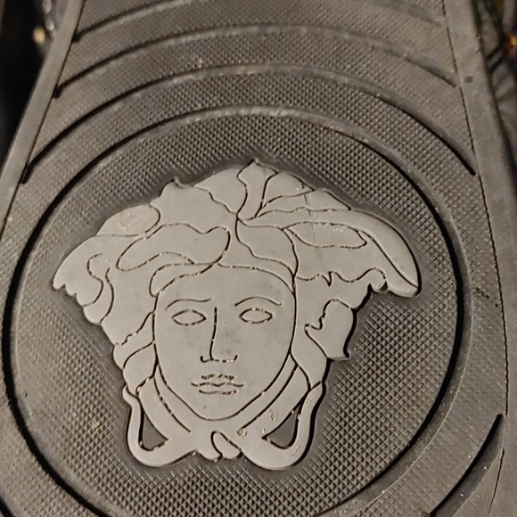 Versace shoes - Picture 3 of 7